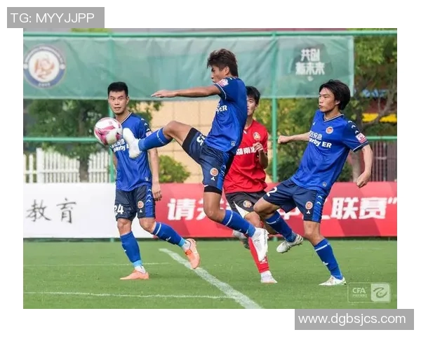 武汉足球队的力量变革引发热议展现城市精神与未来希望