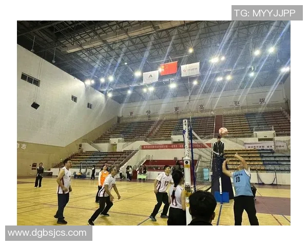 赛后分析:杭州排球队与北京排球队的默契配合与战术对抗全景回顾 赛后分析:杭州排球队与北京排球队的默契配合与战术对抗全景回顾
