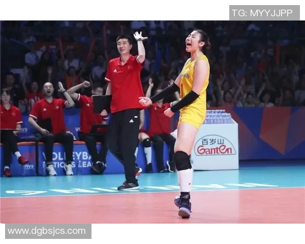 深圳排球队与成都排球队赛后复盘分析双方状态与表现对比