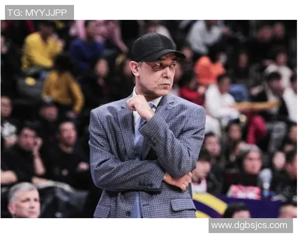 超级翻盘足球明星的逆袭之路与传奇人生揭秘 超级翻盘足球明星的逆袭之路与传奇人生揭秘