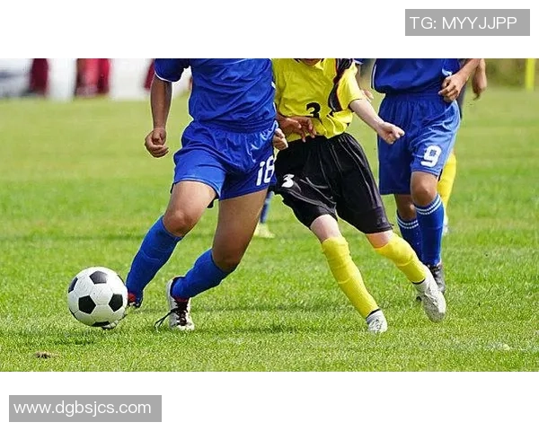 广州足球明星阵容全景展示与精彩瞬间回顾 广州足球明星阵容全景展示与精彩瞬间回顾