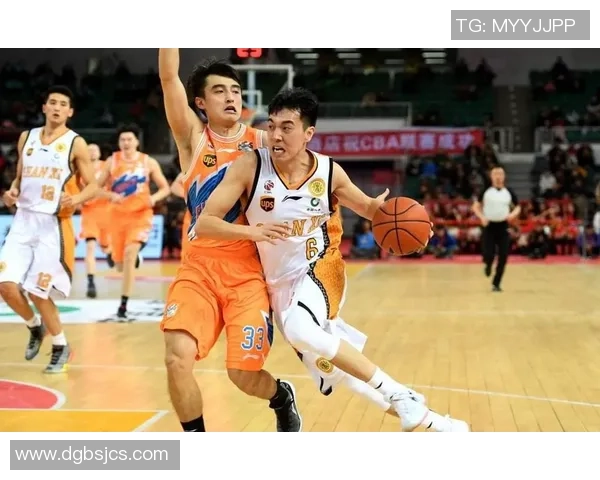 北京篮球队的奋斗与荣耀：从默默无闻到锦标赛的辉煌之路